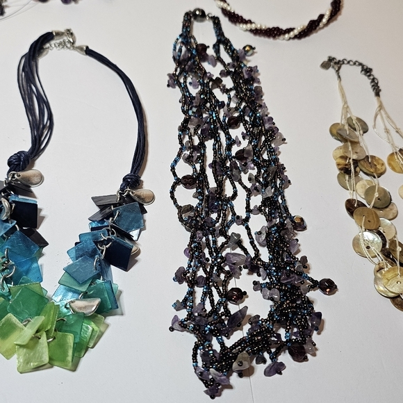 Lot Of 6 Fashion Statement Necklace Different Brands Colors And Styles  all bran - Picture 4 of 7